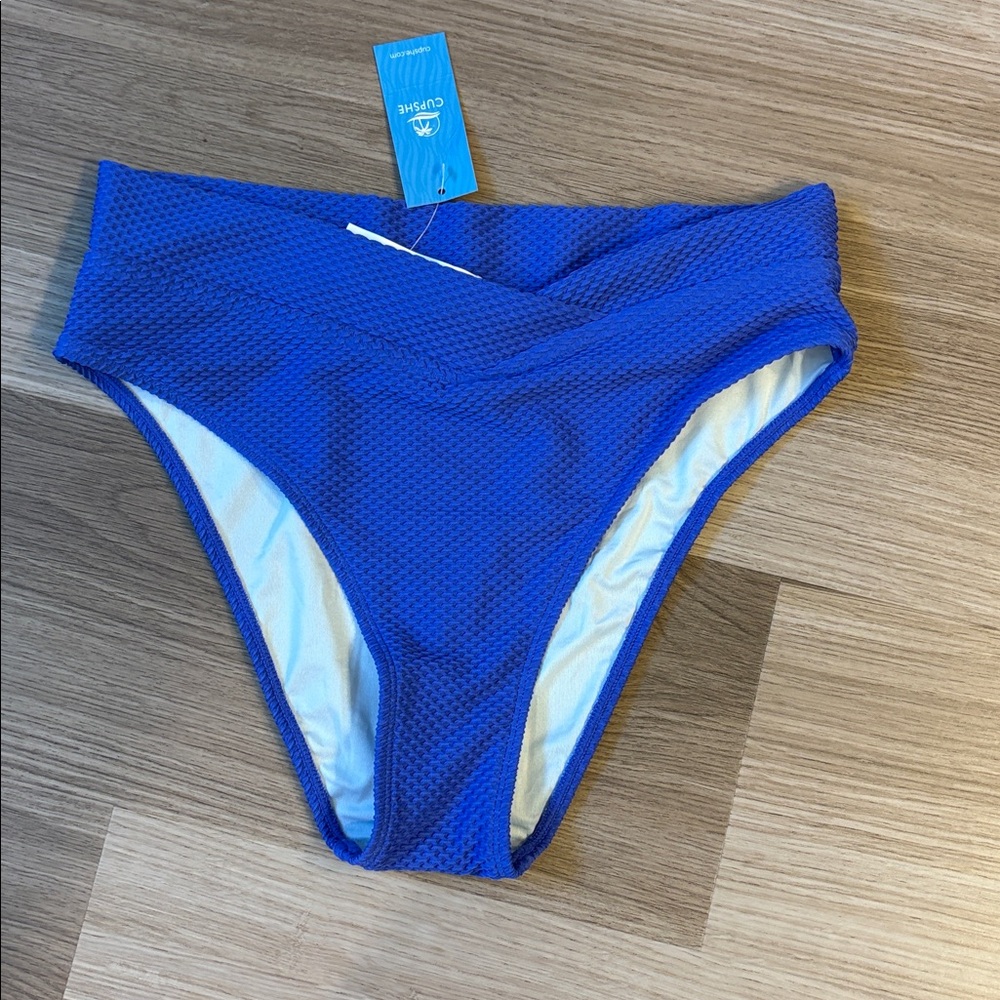 NWT! Cupshe Escaping Textured Overlap High Waisted Bikini Bottom Medium
